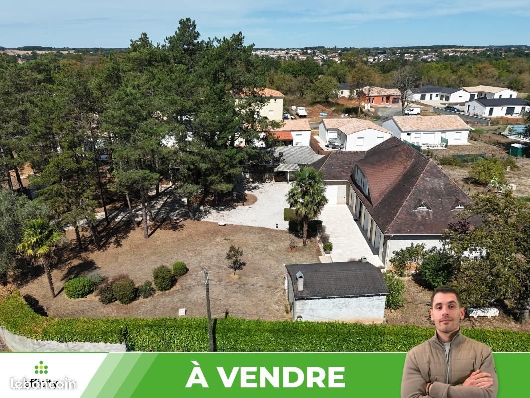 Maison à vendre, 216m², Vivonne