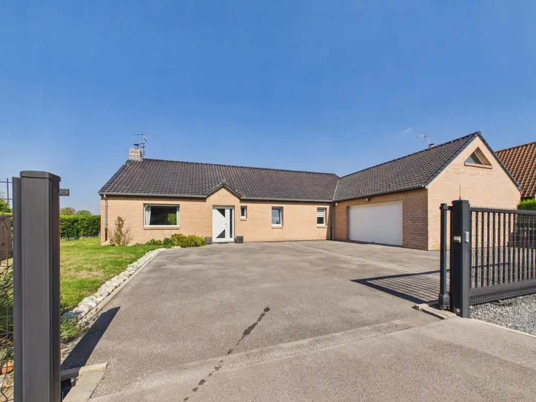 Maison à vendre, 138m², Château-l'Abbaye
