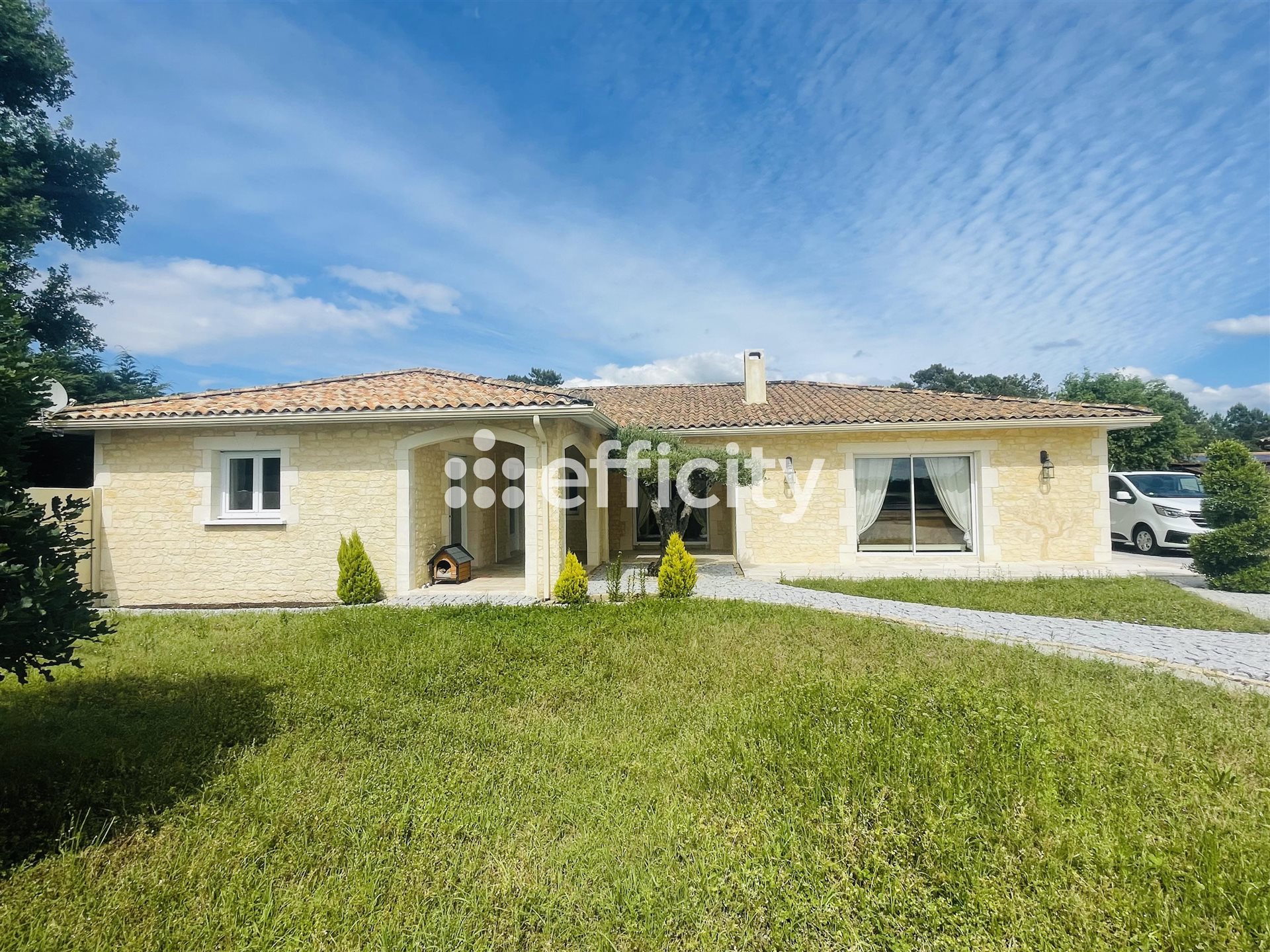 Maison à vendre, 155m², Soussans