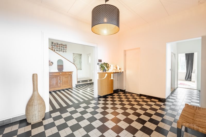 Maison à vendre, 246m², Lucinges