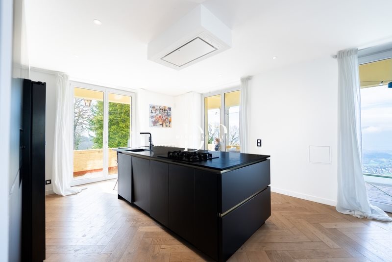 Maison à vendre, 246m², Lucinges