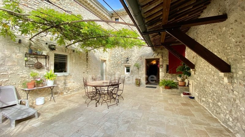 Maison à vendre, 350m², Barjac