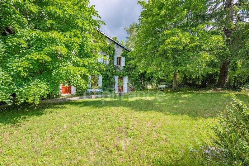 Maison à vendre, 197m², Gex