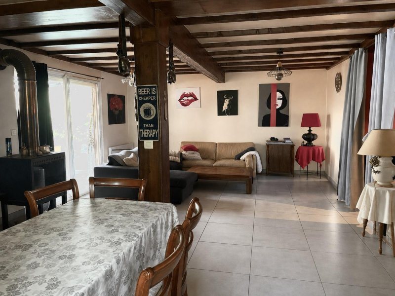 Maison à vendre, 3m², Lussac