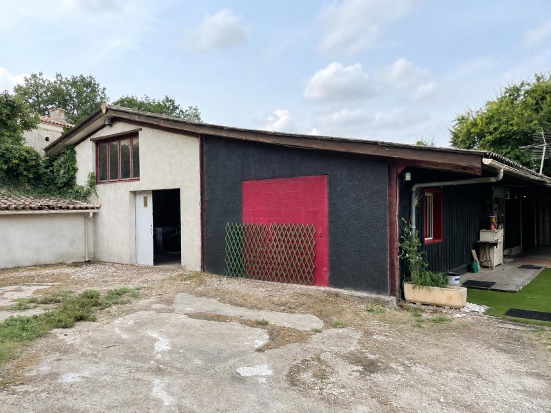 Maison à vendre, 3m², Lussac