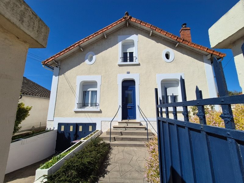 Maison à vendre, 121m², Gond-Pontouvre