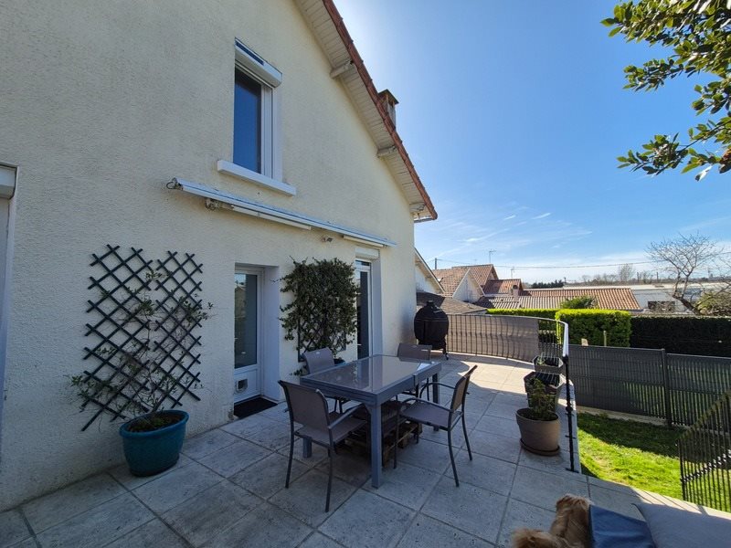 Maison à vendre, 121m², Gond-Pontouvre