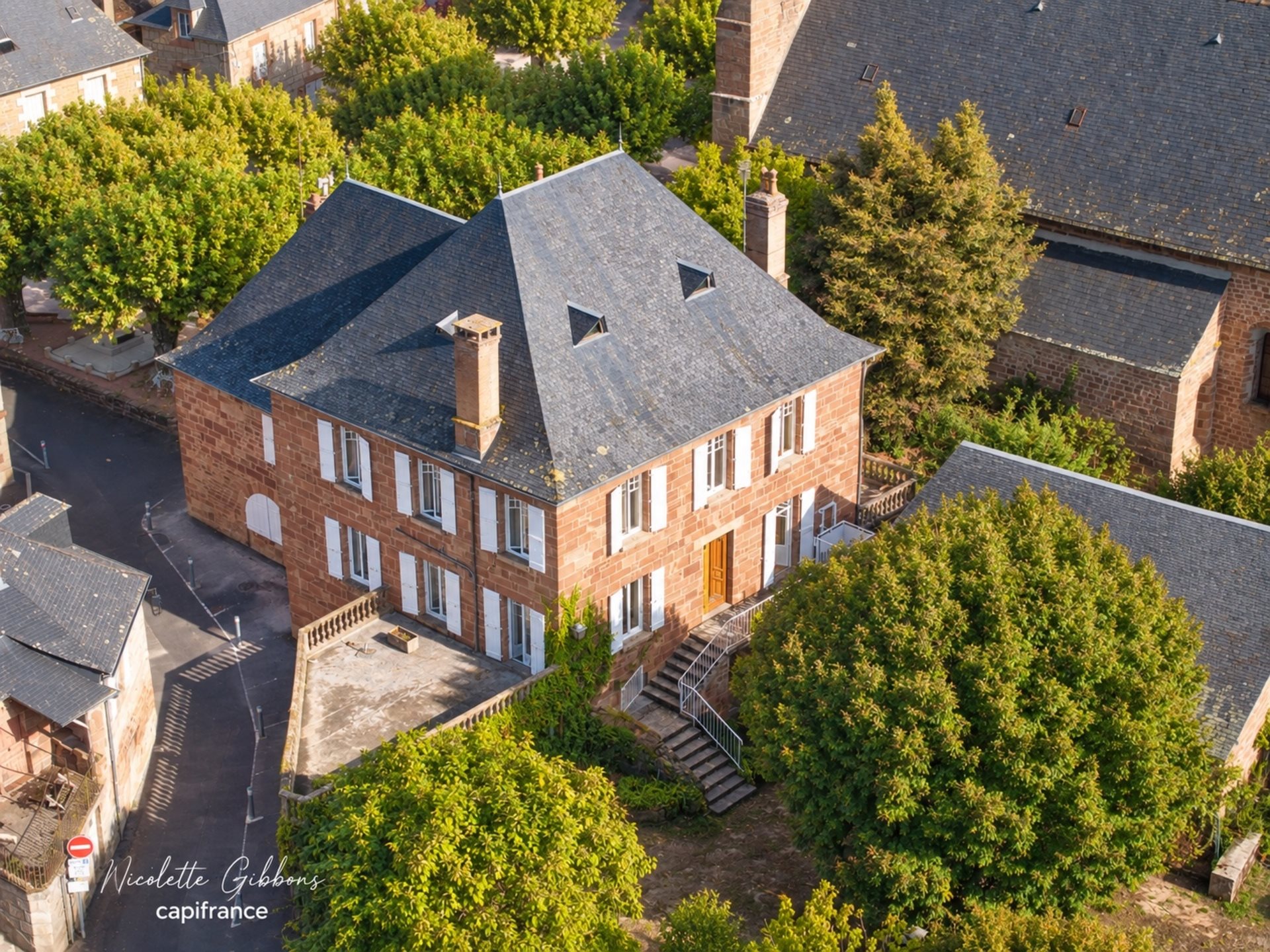 Maison à vendre, 274m², Saint-Pantaléon-de-Larche