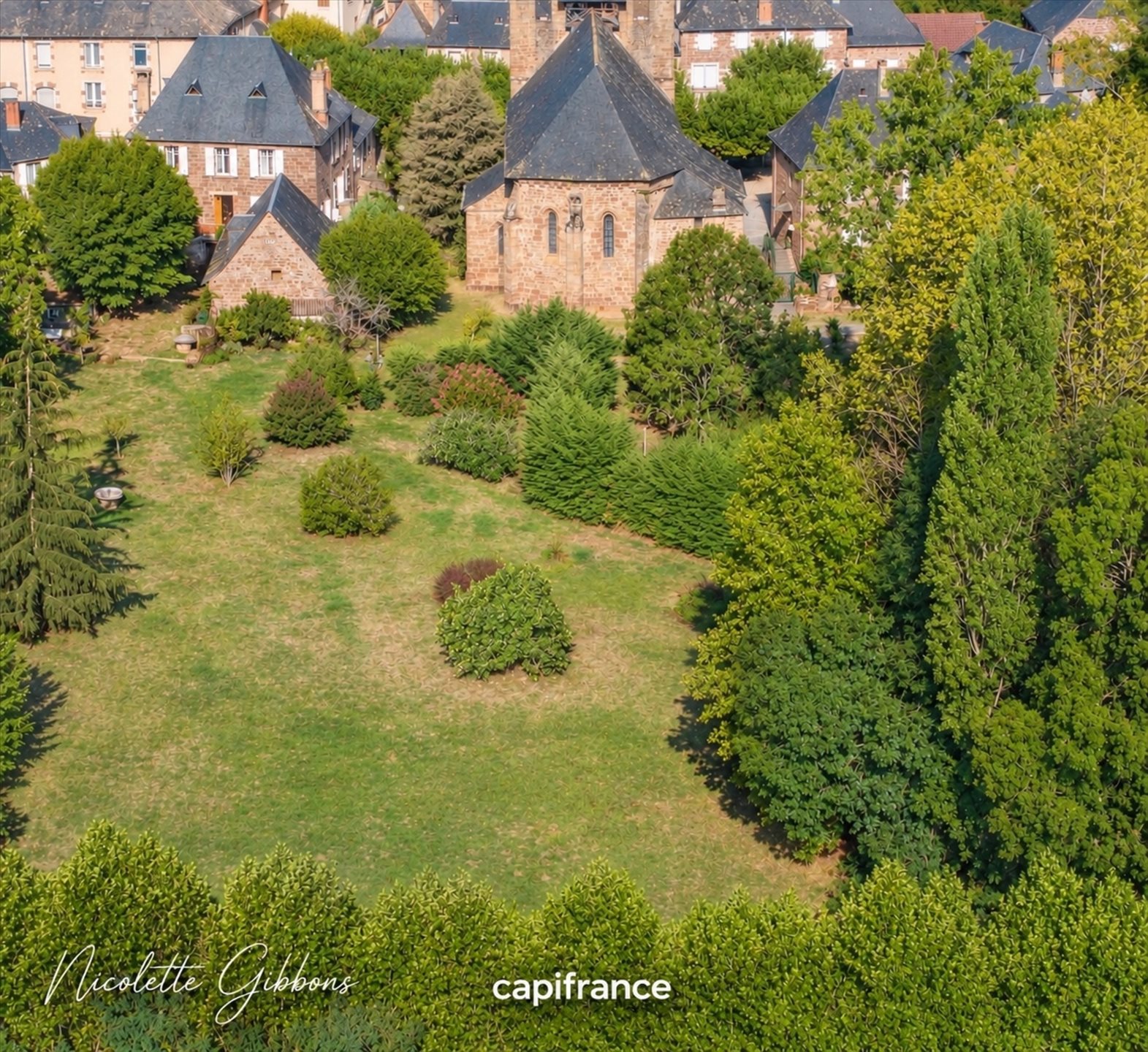 Maison à vendre, 274m², Saint-Pantaléon-de-Larche