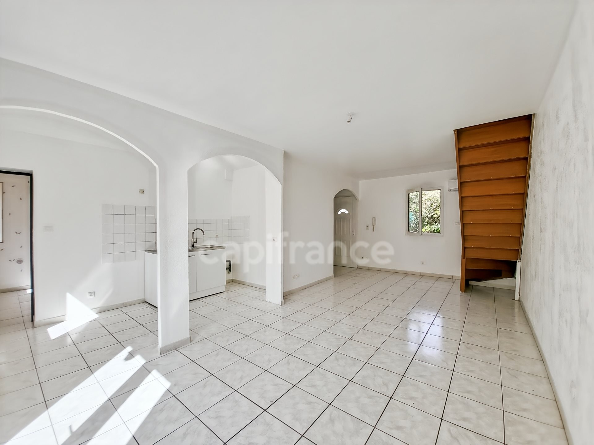 Maison à vendre, 74m², Puyvert