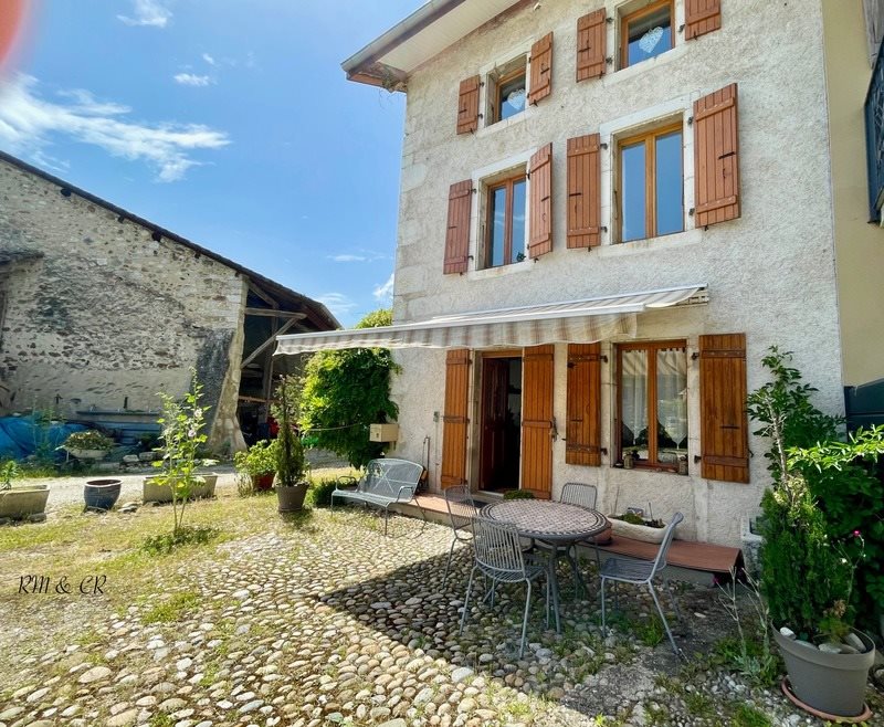 Maison à vendre, 159m², Saint-Genis-Pouilly