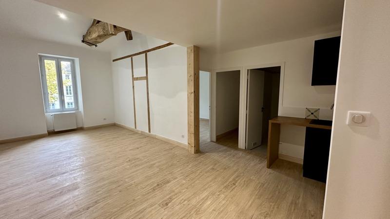 Appartement à vendre, 70m², Barbezieux-Saint-Hilaire