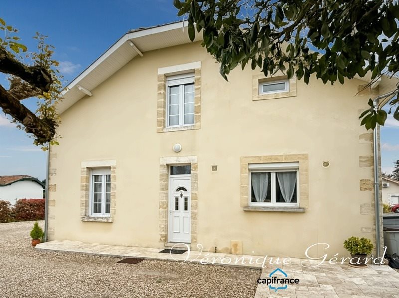 Maison à vendre, 121m², Saint-Médard-de-Guizières