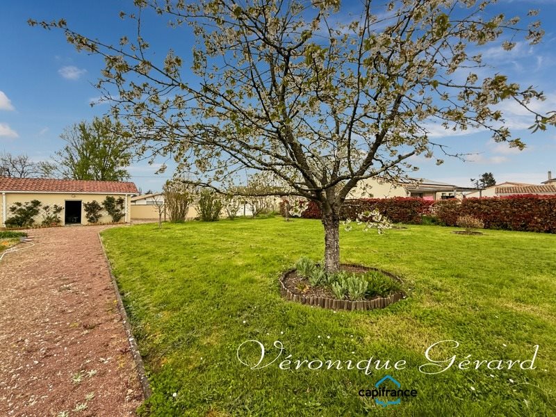 Maison à vendre, 121m², Saint-Médard-de-Guizières