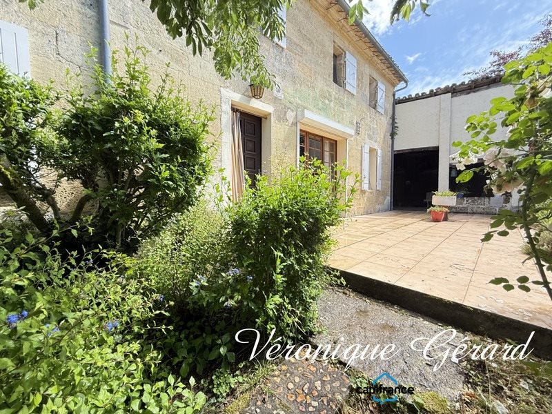 Maison à vendre, 200m², Saint-Médard-de-Guizières