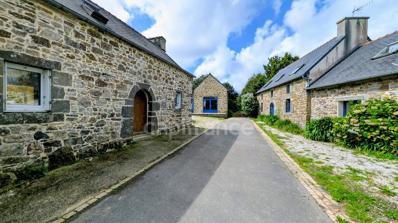 Maison à vendre, 280m², Rosnoën