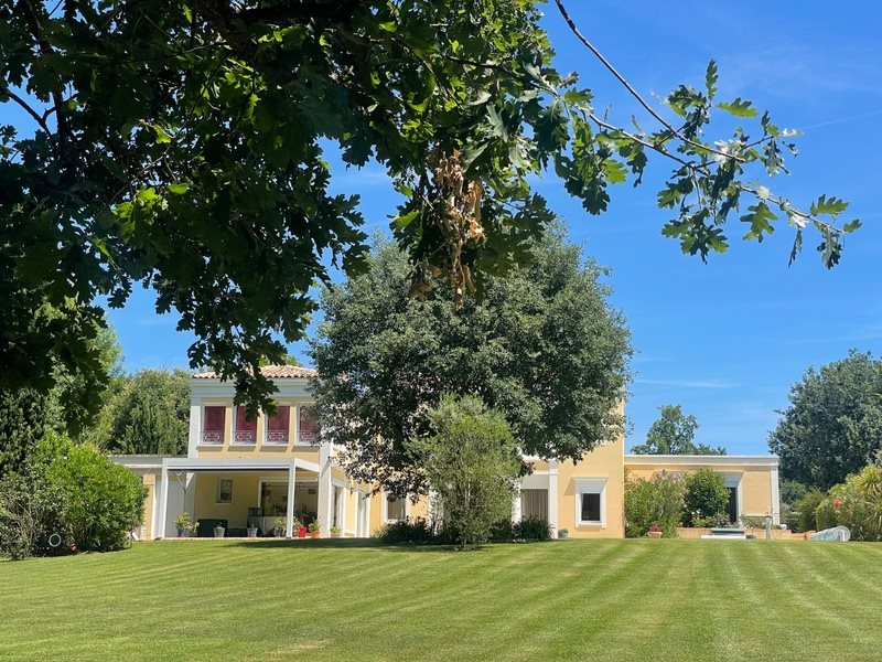 Maison à vendre, 388m², Seilh