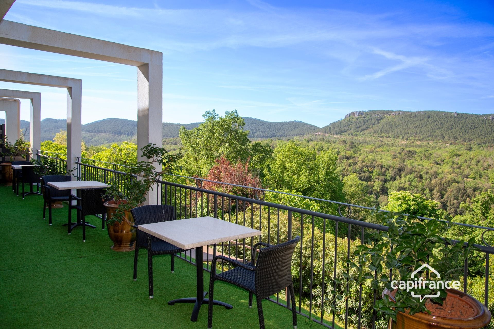 Maison à vendre, 351m², Bagnols-en-Forêt