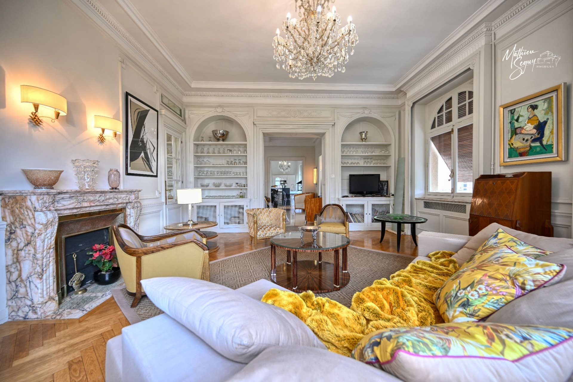 Maison à vendre, 525m², Chazelles-sur-Lyon