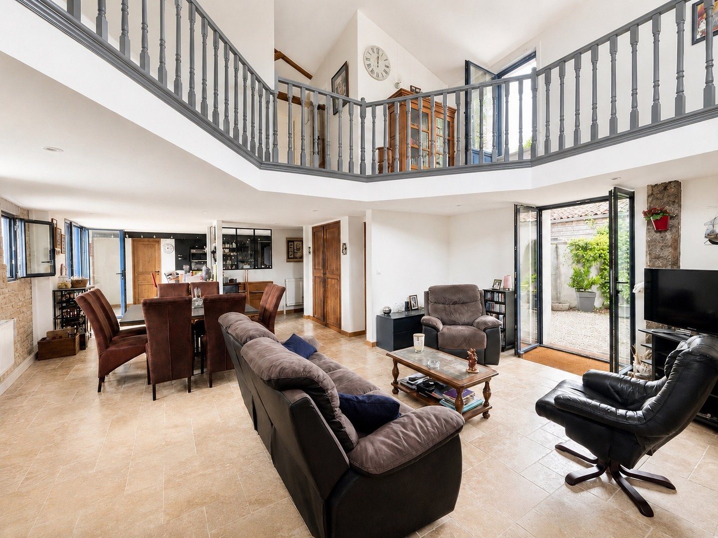 Maison à vendre, 198m², Charmé