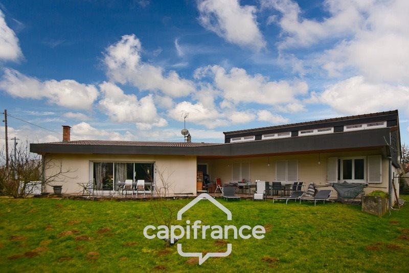 Maison à vendre, 161m², Lons-le-Saunier