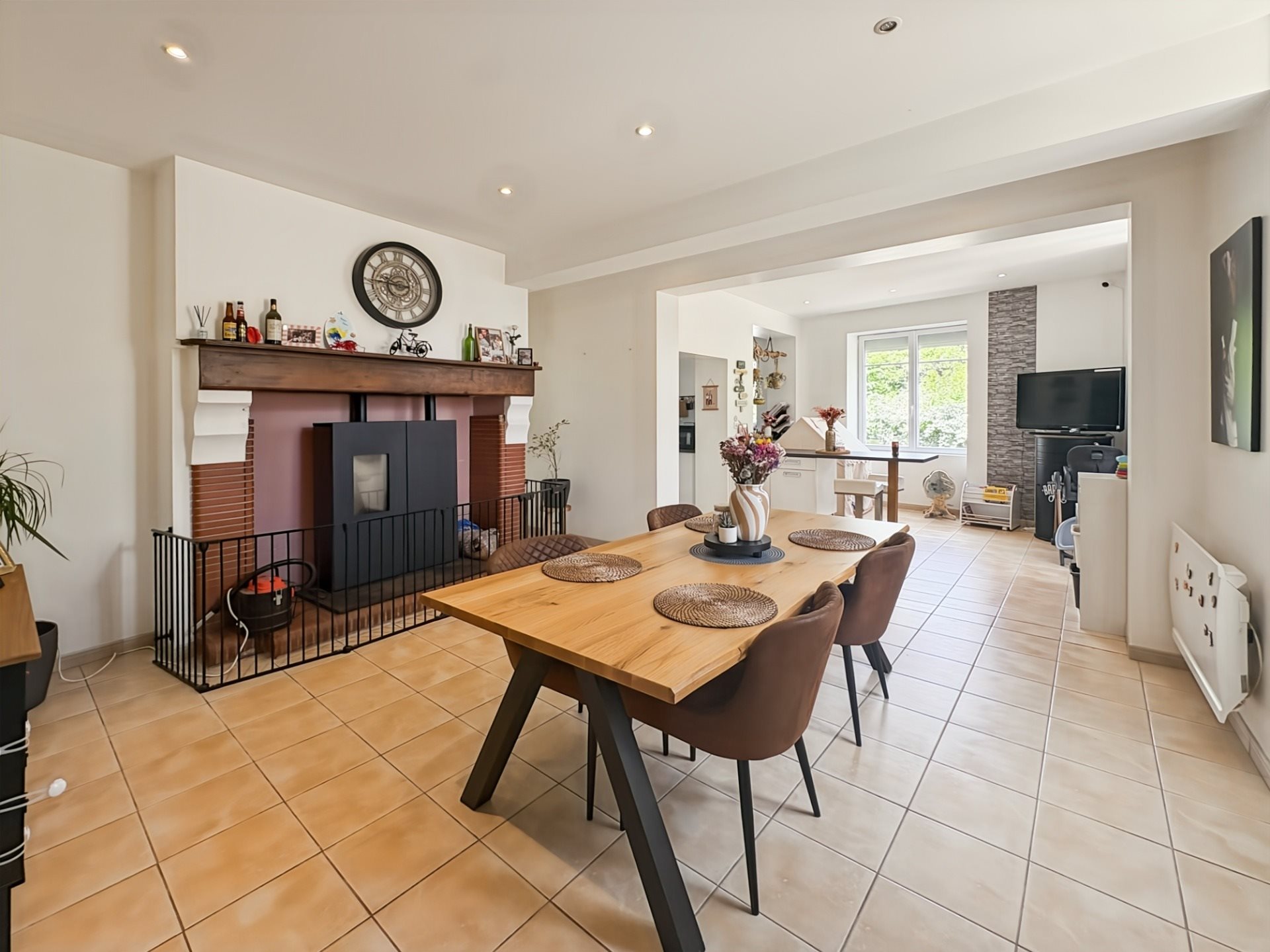 Maison à vendre, 240m², Ayzieu