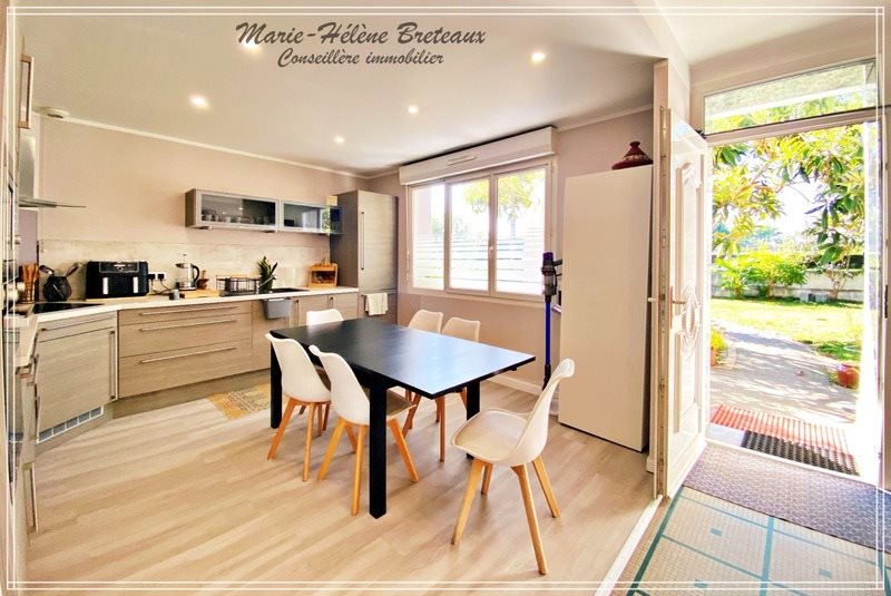 Maison à vendre, 170m², Bon-Encontre