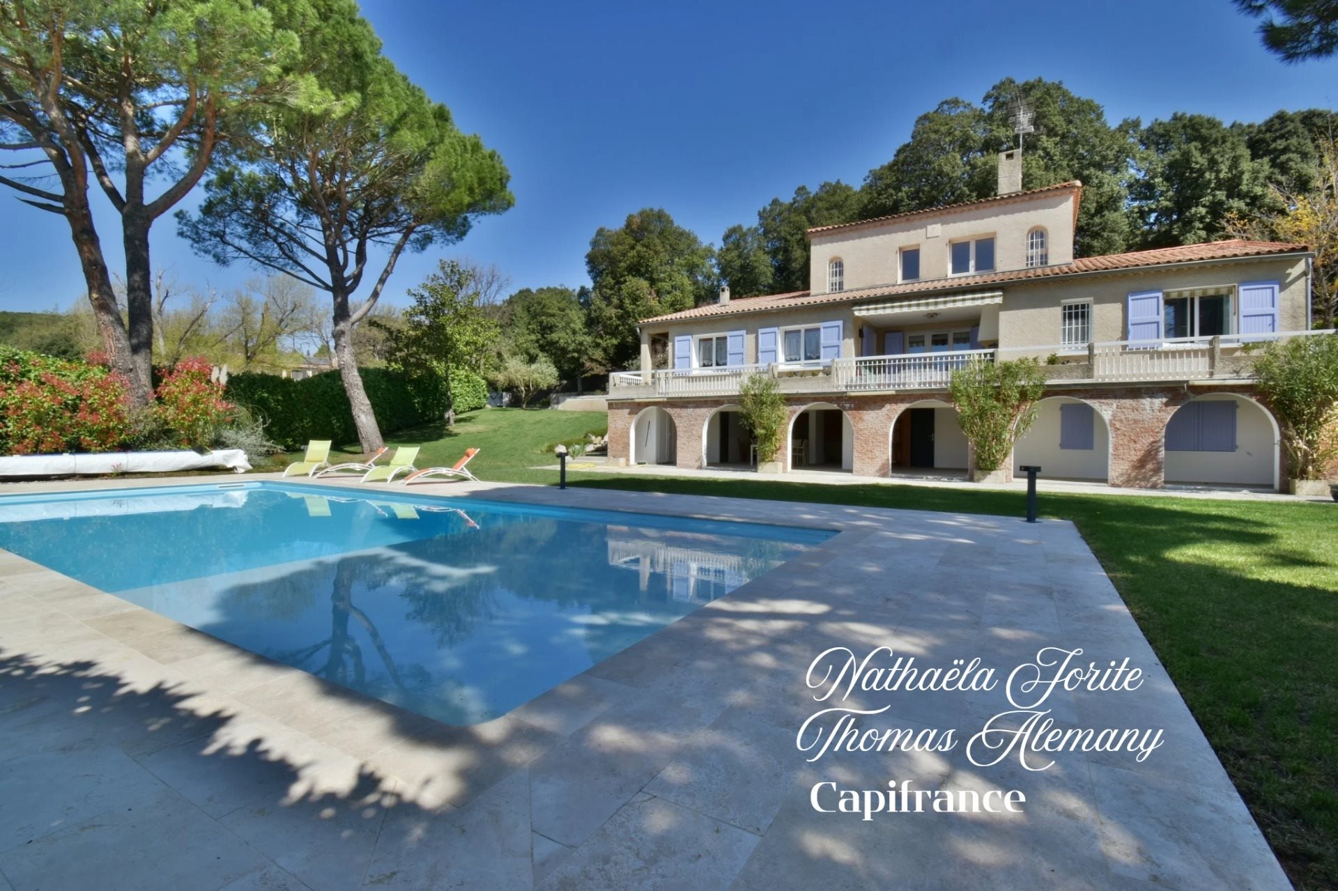 Maison à vendre, 247m², Peyruis