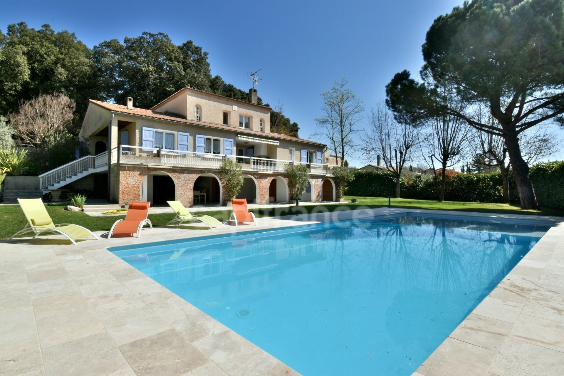 Maison à vendre, 247m², Peyruis