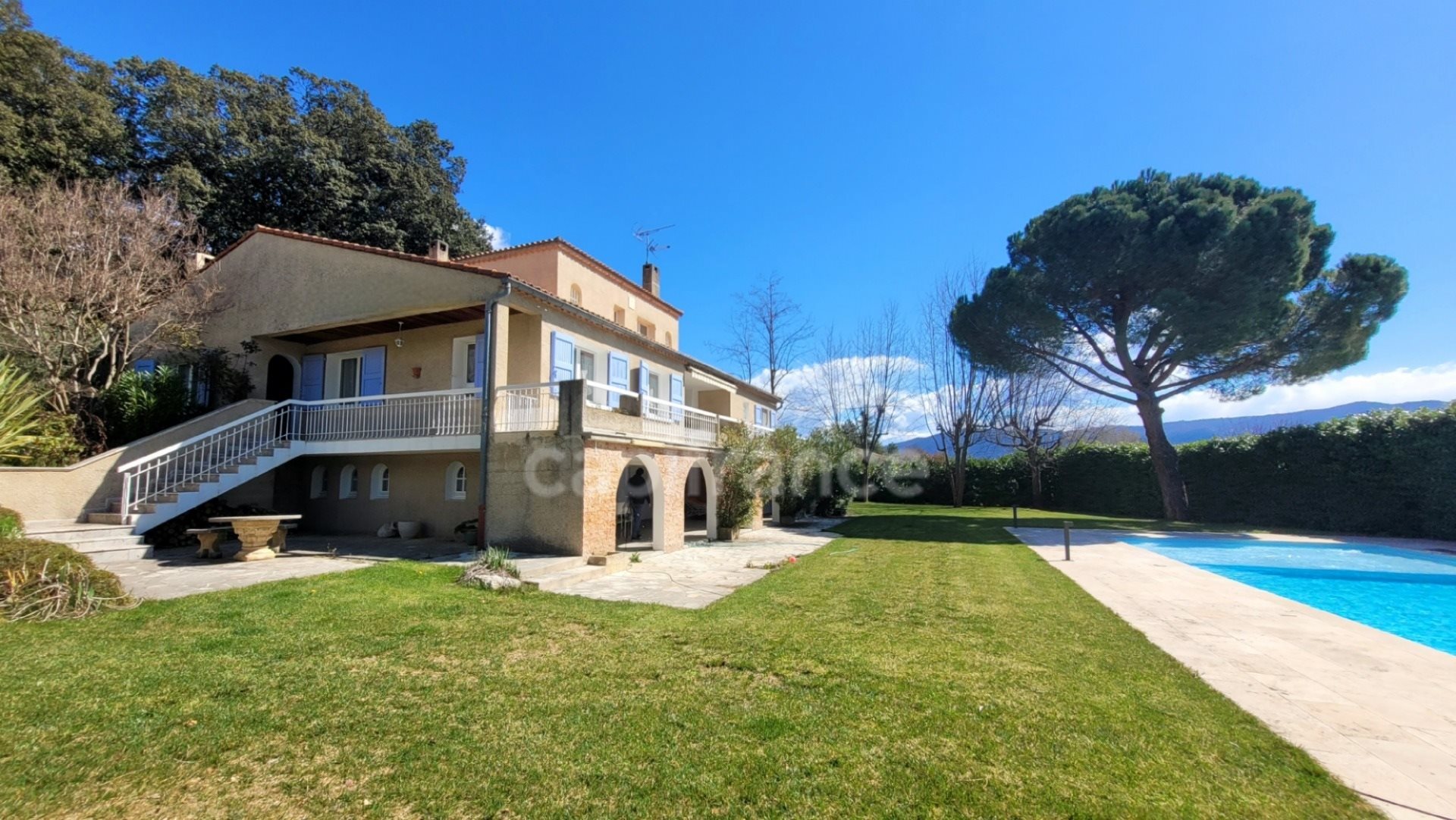 Maison à vendre, 247m², Peyruis