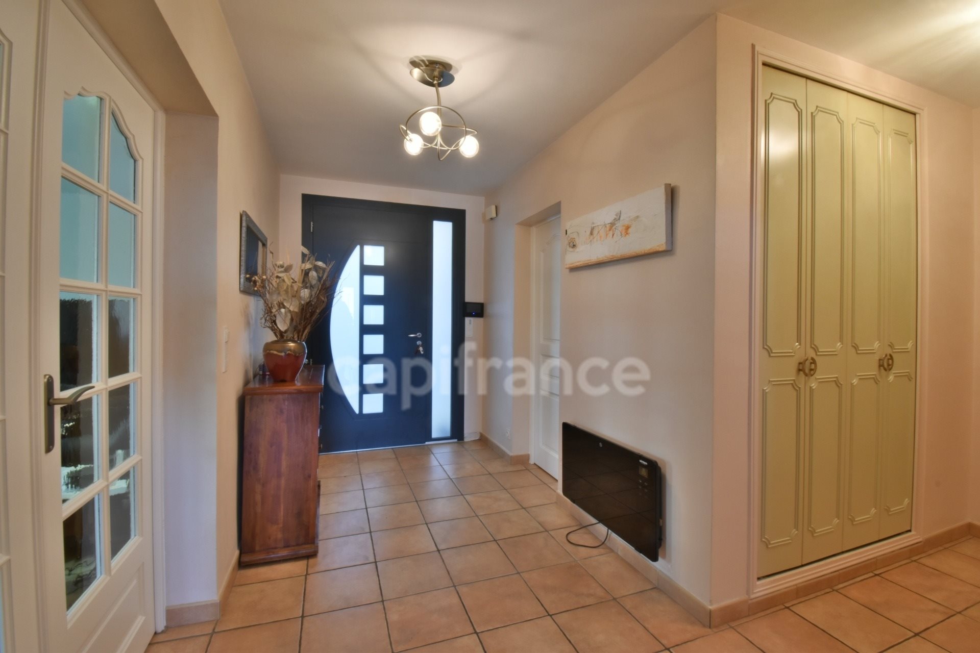 Maison à vendre, 247m², Peyruis
