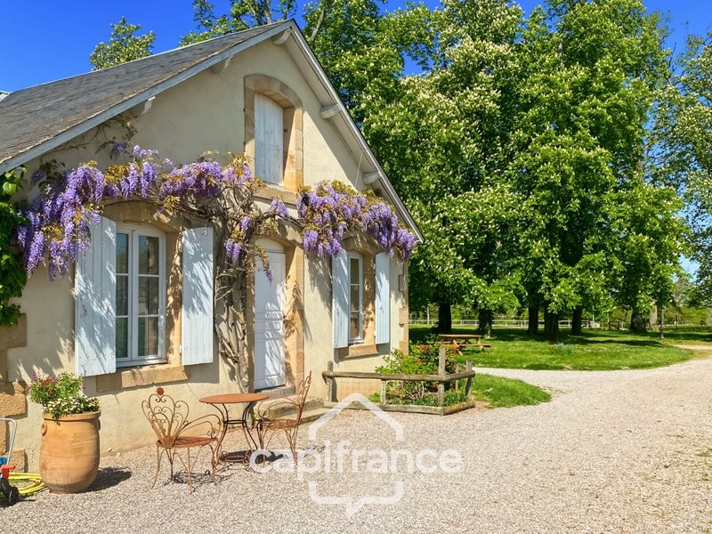 Maison à vendre, 1425m², Ygrande