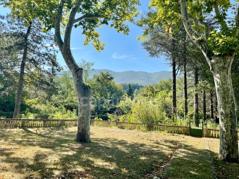 Maison à vendre, 350m², Saint-Martin-de-Castillon
