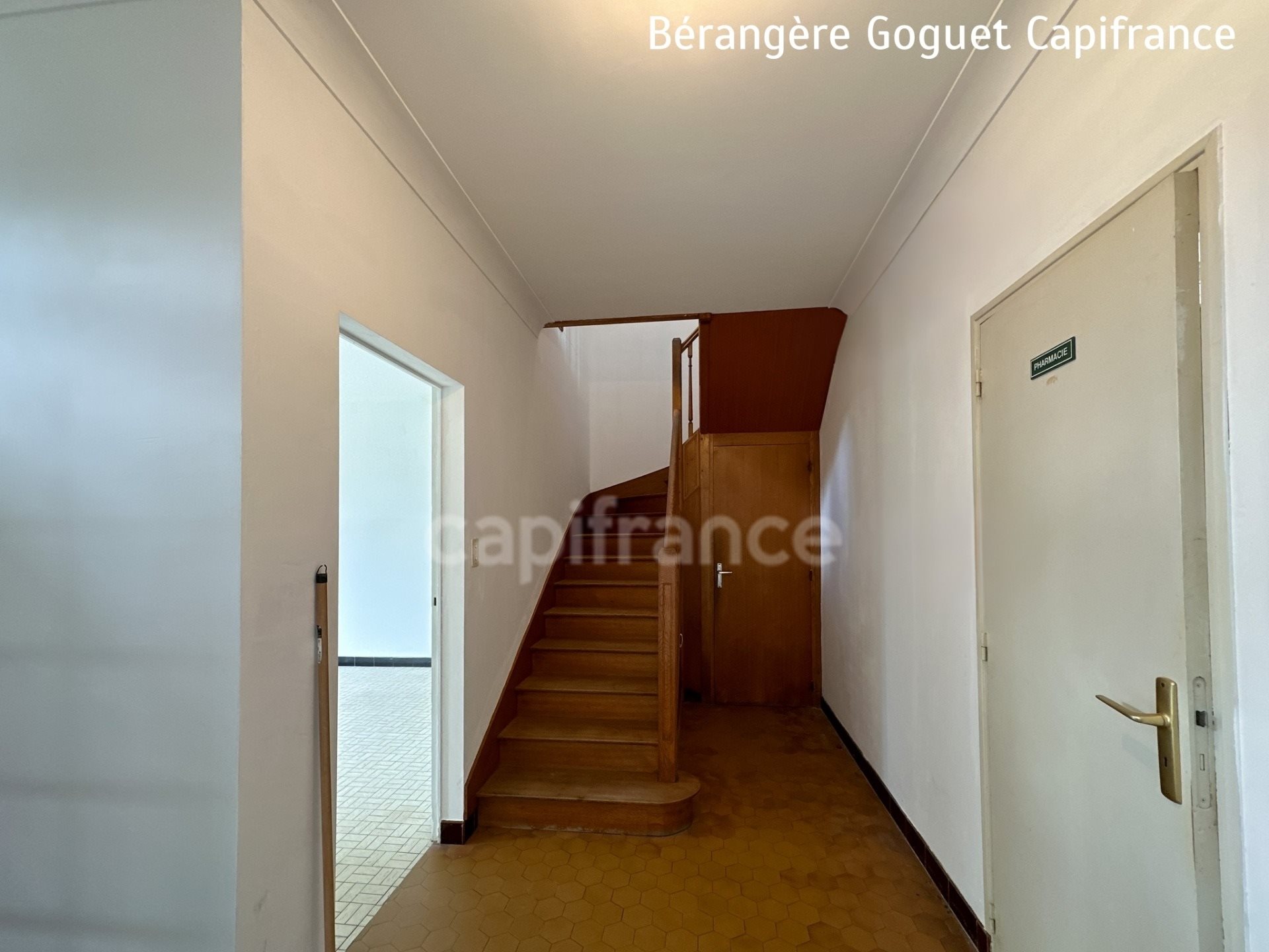 Maison à vendre, 195m², Savigné-l'Evêque
