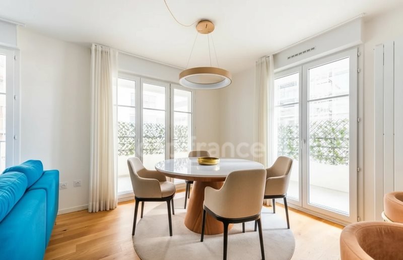Appartement à vendre, 80m², Courbevoie