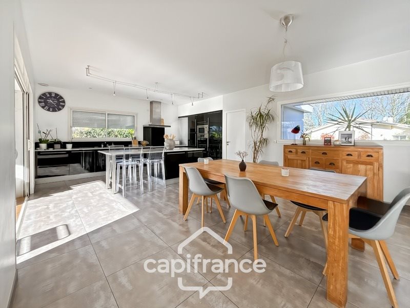 Maison à vendre, 173m², Sadirac