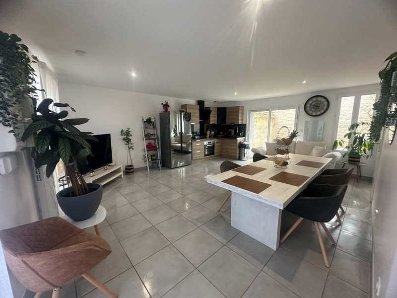 Maison à louer, 83m², Mauzé-sur-le-Mignon