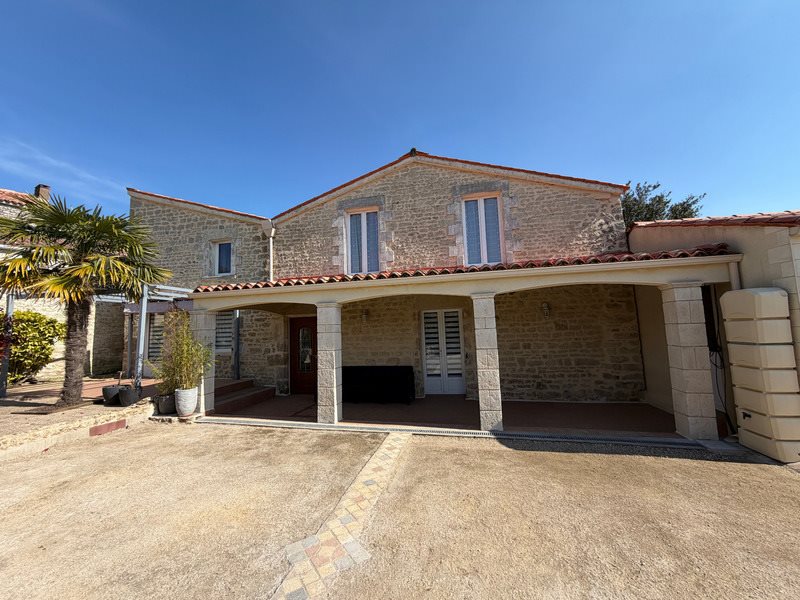 Maison à vendre, 163m², Saint-Michel-le-Cloucq