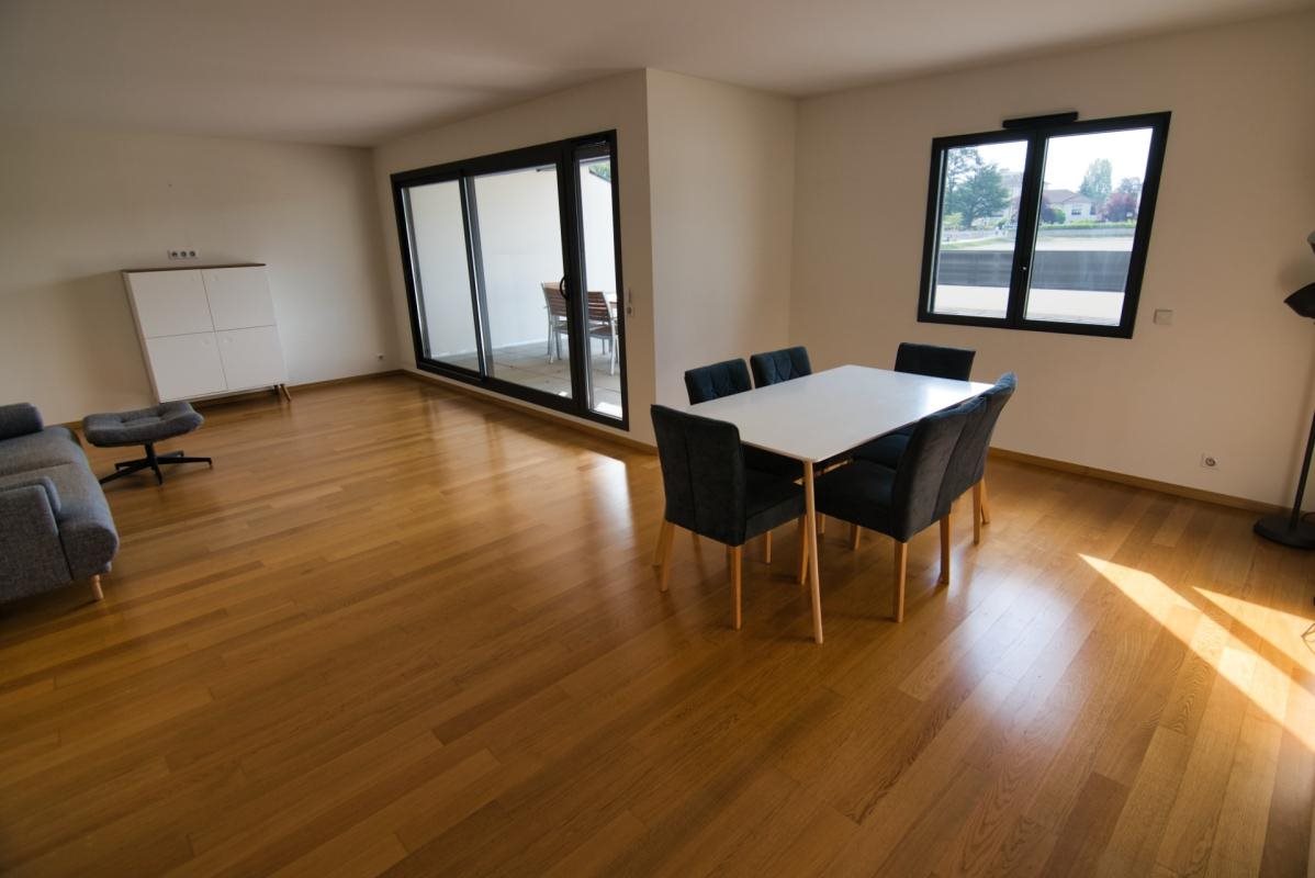 Appartement à louer, 133m², Saint-Genis-Pouilly