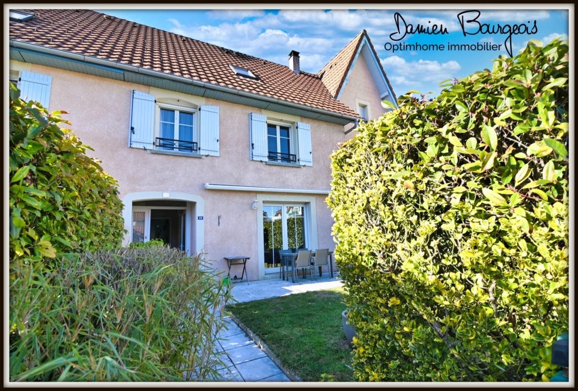 Maison à louer, 137m², Gex