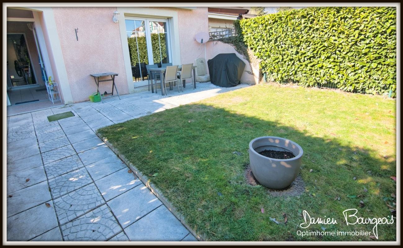 Maison à louer, 137m², Gex