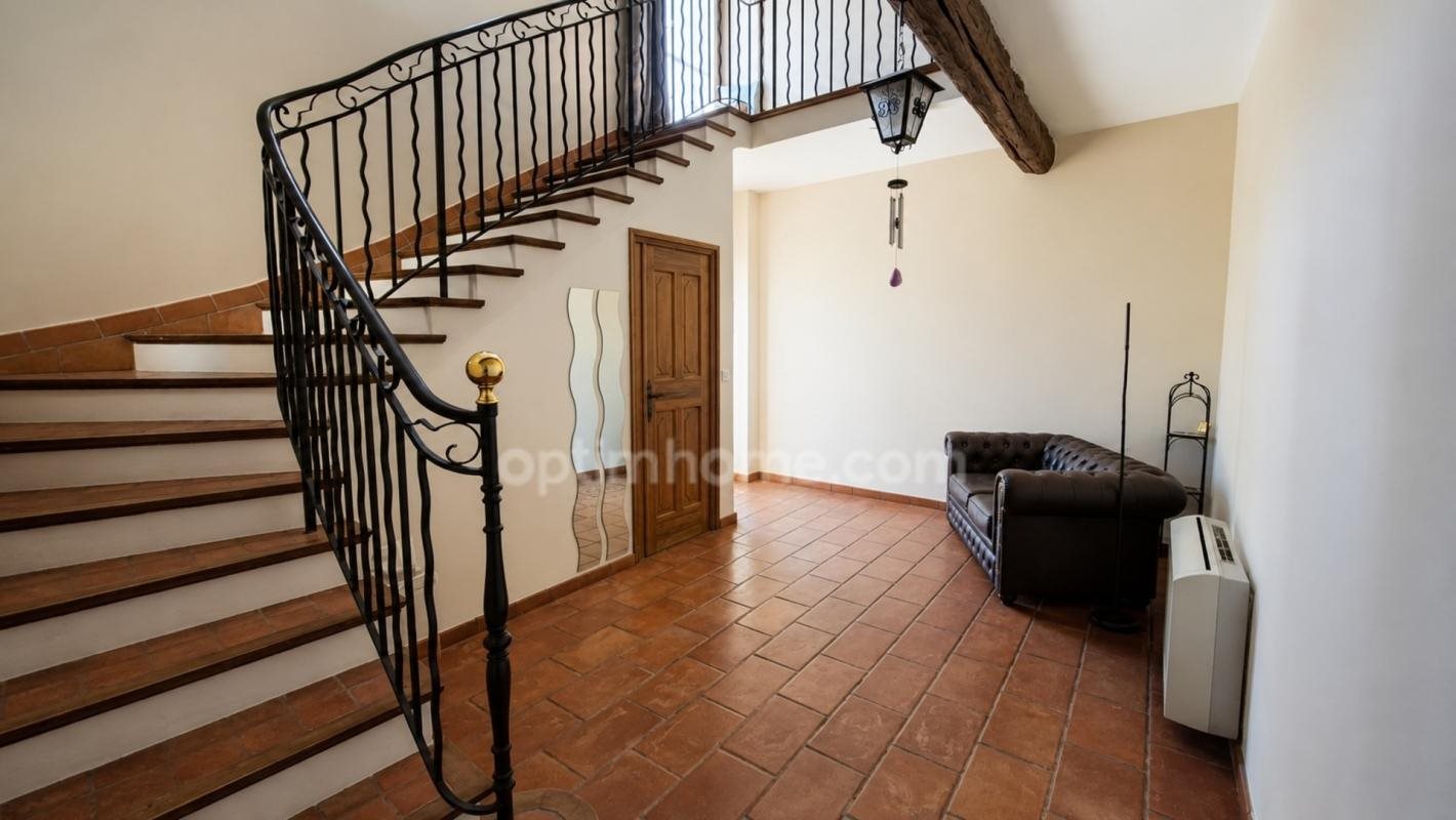 Maison à vendre, 237m², Mézel