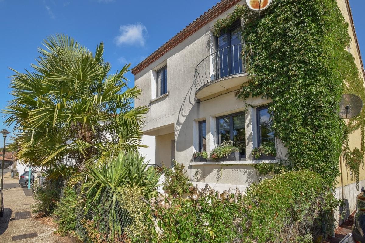 Maison à vendre, 212m², Champagne-Mouton