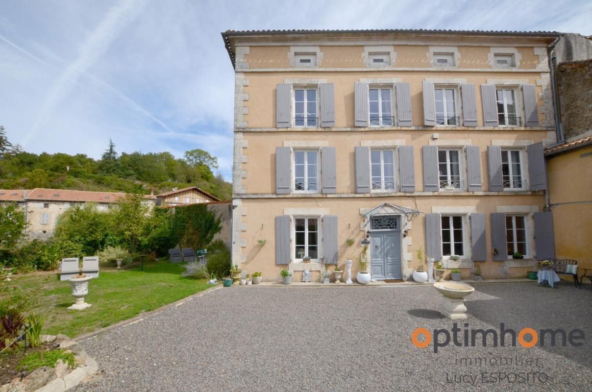 Maison à vendre, 262m², Confolens