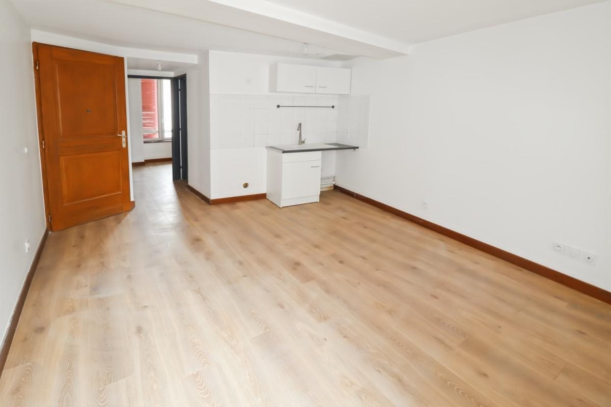 Appartement à vendre, 29m², Saint-Etienne-de-Saint-Geoirs