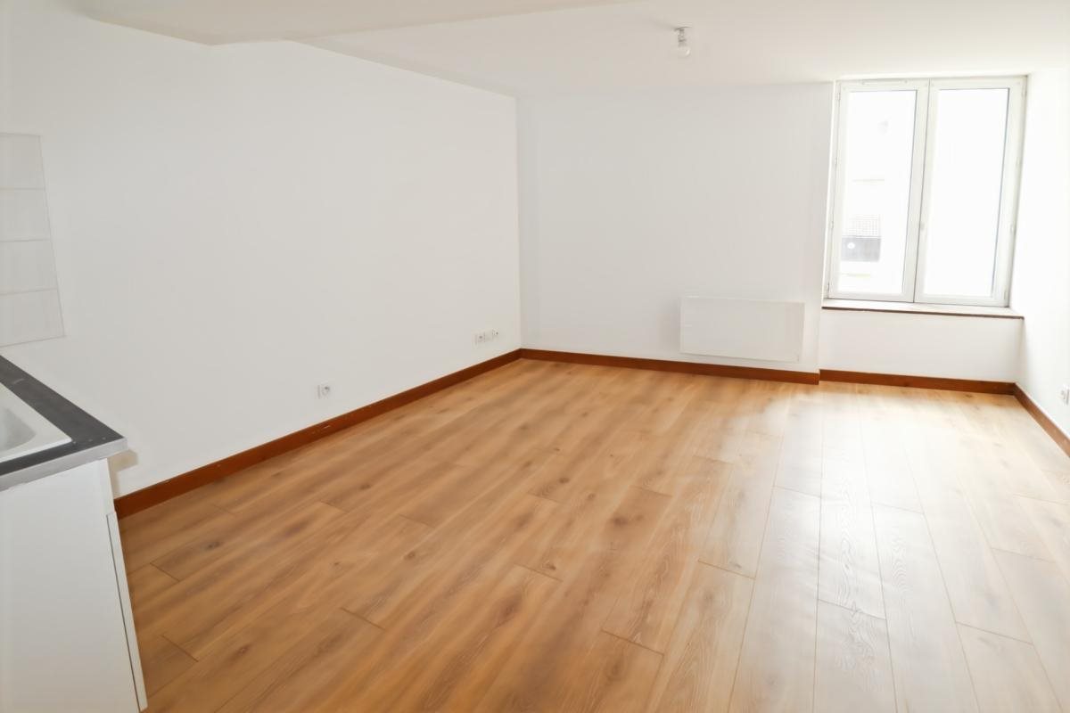 Appartement à vendre, 29m², Saint-Etienne-de-Saint-Geoirs
