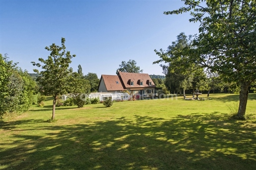 Maison 8 pièces 225 m² · à Pont-l'Evêque · 225 m² · 630 000 €