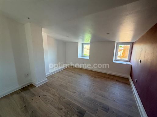 Immeuble 135 m² · à Marans · 135 m² · 256 000 €