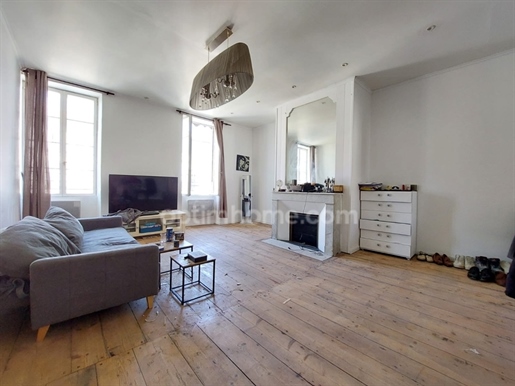 Immeuble 264 m² · à Rochefort · 264 m² · 536 700 €