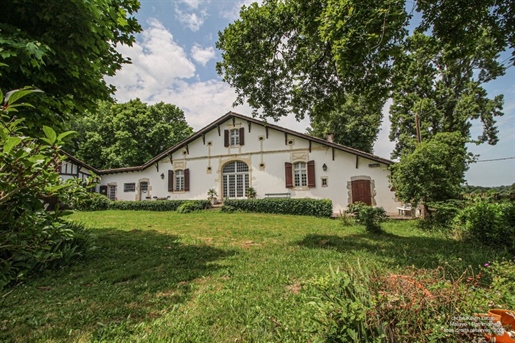 10 pièces 276 m² · à Pouillon · 276 m² · 488 000 €